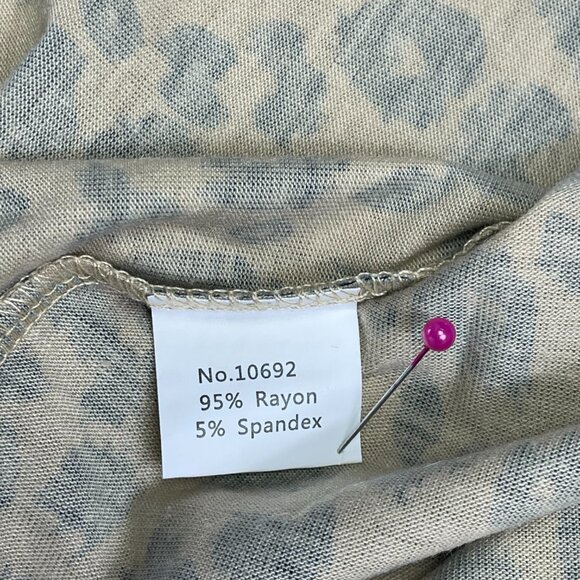 Animal print knit sleeveless separate - Picture 5 of 8